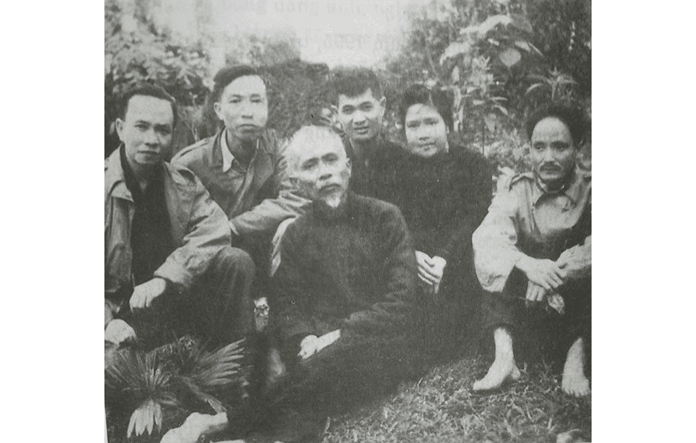 Chuyện tình của đồng chí Lê Văn Lương