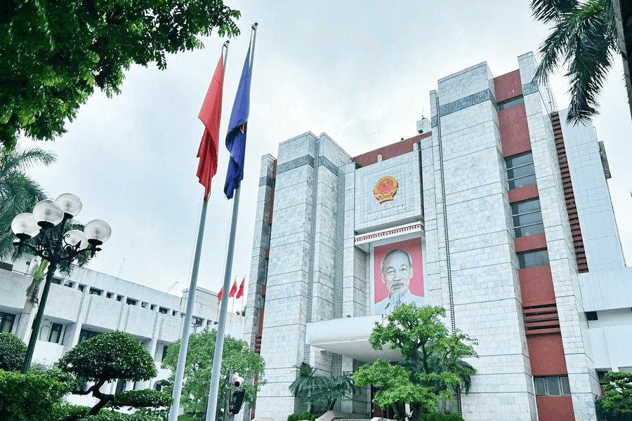 Đề xuất Chủ tịch UBND thành phố Hà Nội được tuyển dụng nhân lực trình độ cao không qua thi tuyển