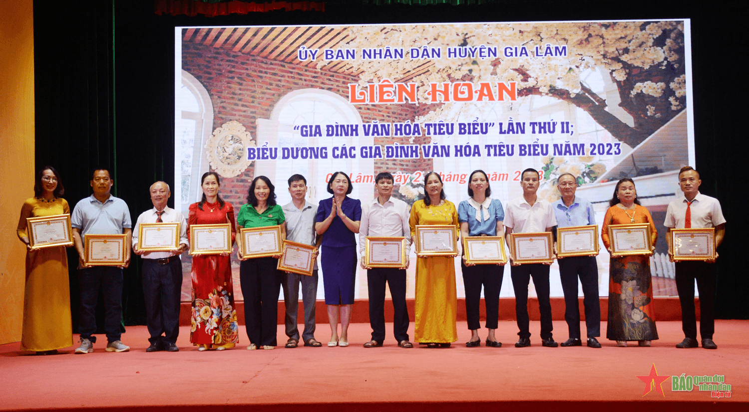 San sẻ khó khăn để nhân lên niềm vui hạnh phúc