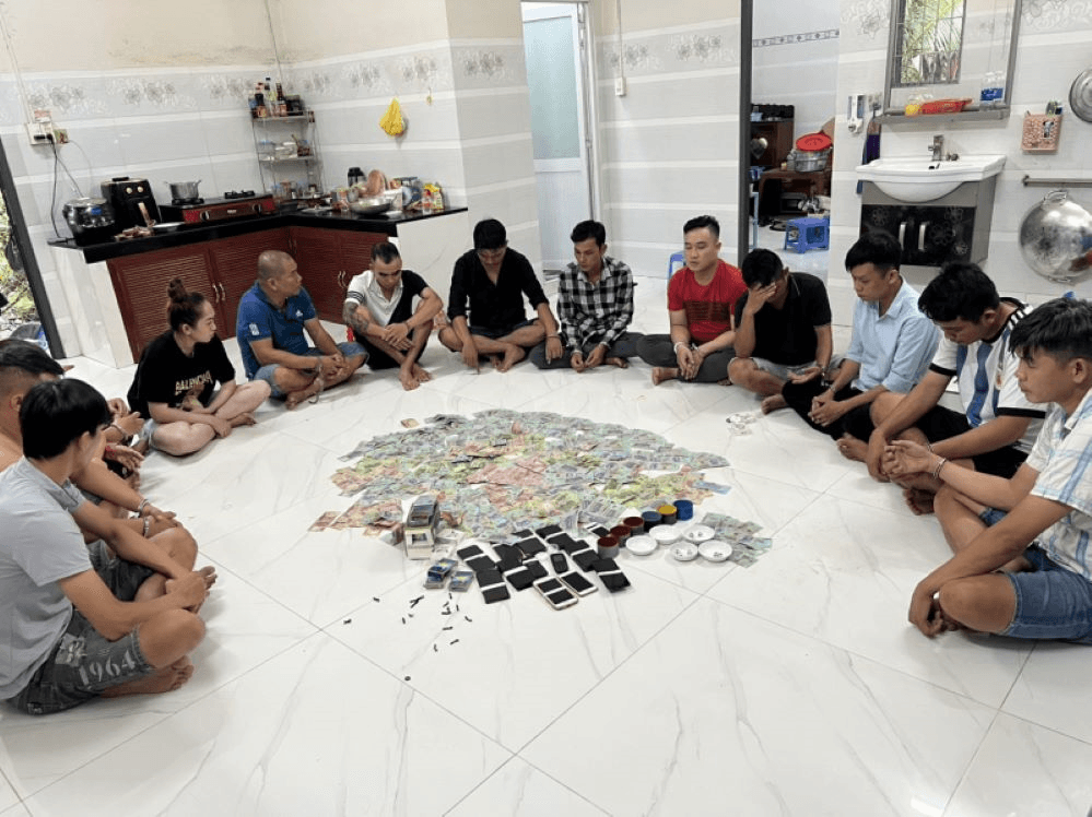 Vĩnh Long: Triệt xóa tụ điểm đánh bạc gồm 14 đối tượng do Nguyễn Hoàng Tuấn cầm đầu