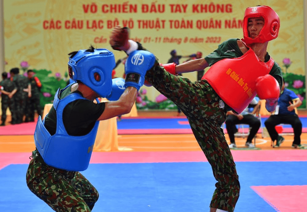 Sôi nổi hội thao võ chiến đấu tay không toàn quân