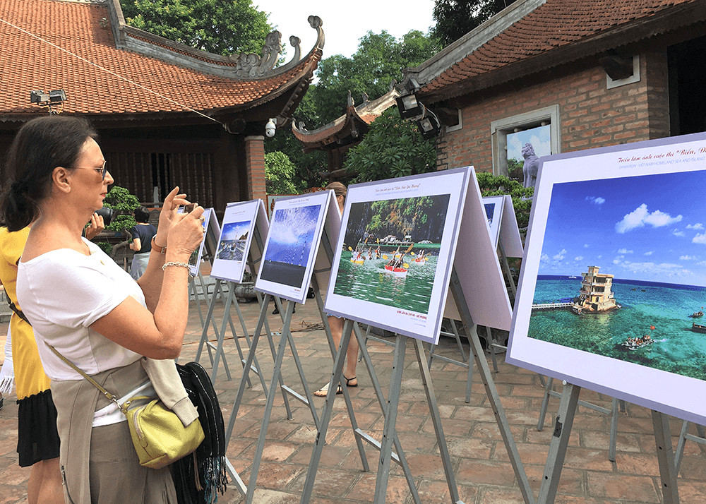 Văn hóa biển, đảo Việt Nam - nguồn lực phát triển bền vững  Bài 4: Hoàn thiện cơ chế, chính sách cho văn hóa biển, đảo