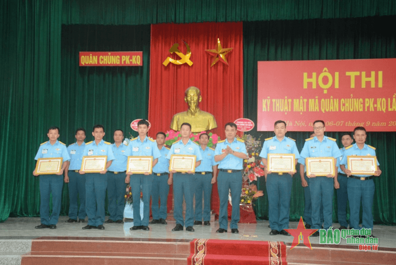 Đánh giá kết quả huấn luyện kỹ thuật mật mã