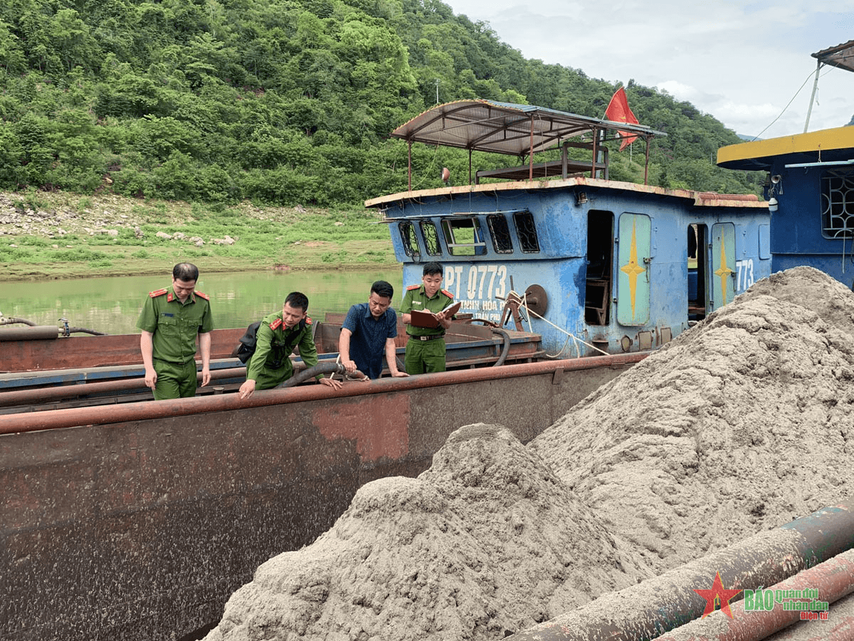 Siết chặt hoạt động khai thác khoáng sản trái phép