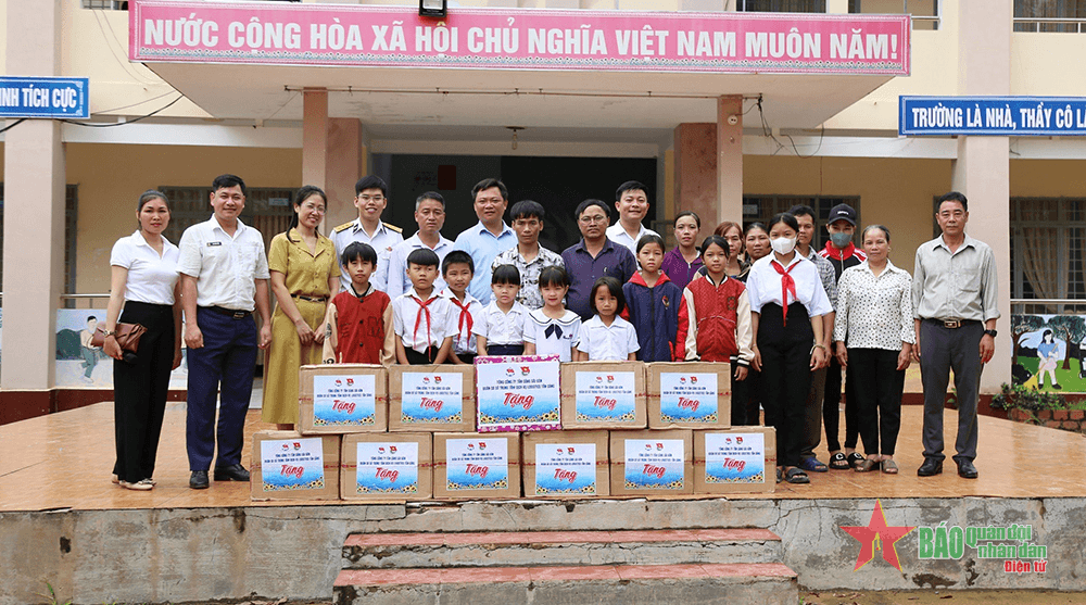 Chăm lo “búp trên cành” nơi miền biên viễn
