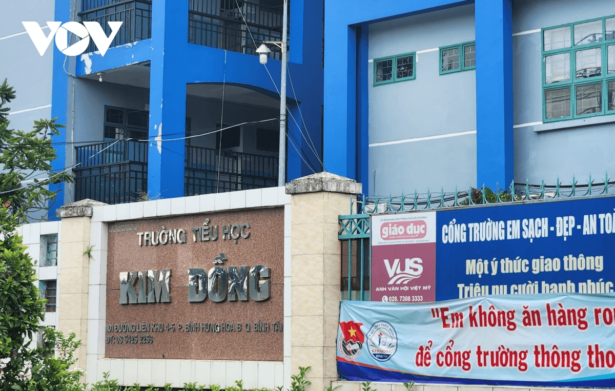 Kỷ luật hiệu trưởng một trường tiểu học ở TP Hồ Chí Minh