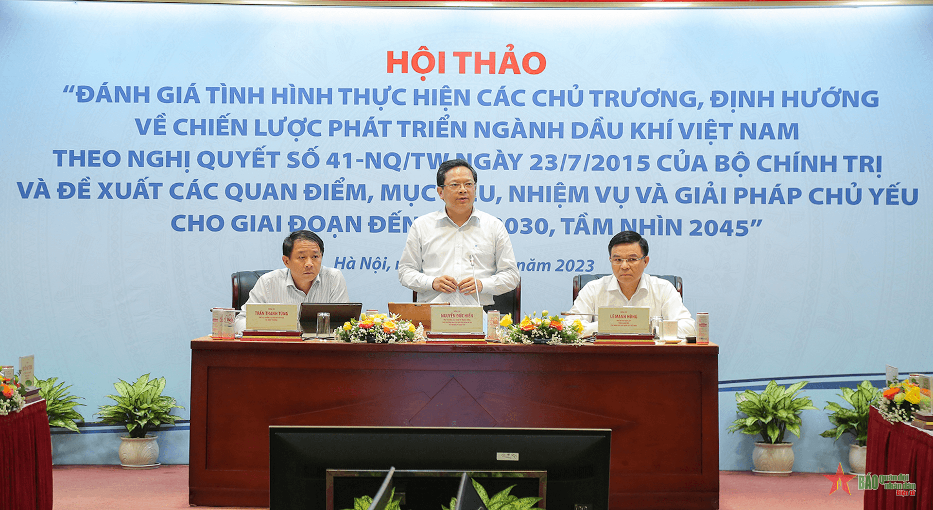 Nghiên cứu điều chỉnh chiến lược phát triển ngành dầu khí phù hợp với tình hình mới