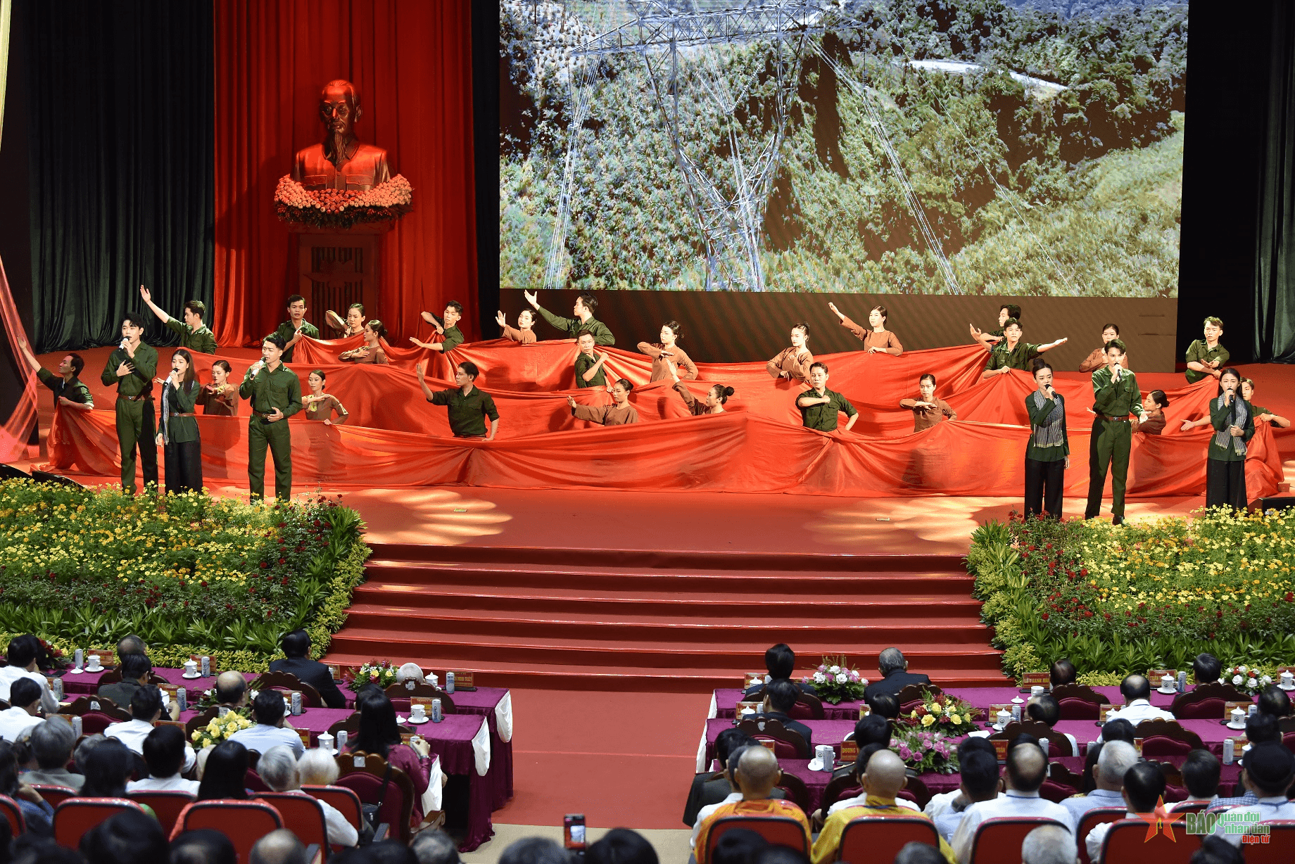 Vĩnh Long: Lễ kỷ niệm 110 năm Ngày sinh Giáo sư, Viện sĩ, Thiếu tướng Anh hùng Lao động Trần Đại Nghĩa