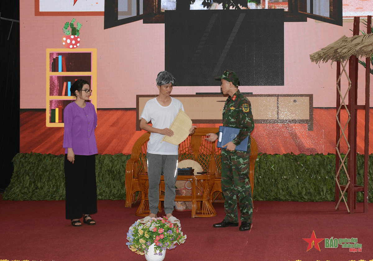 Tiếng cười trong Hội thi “Dân vận khéo”