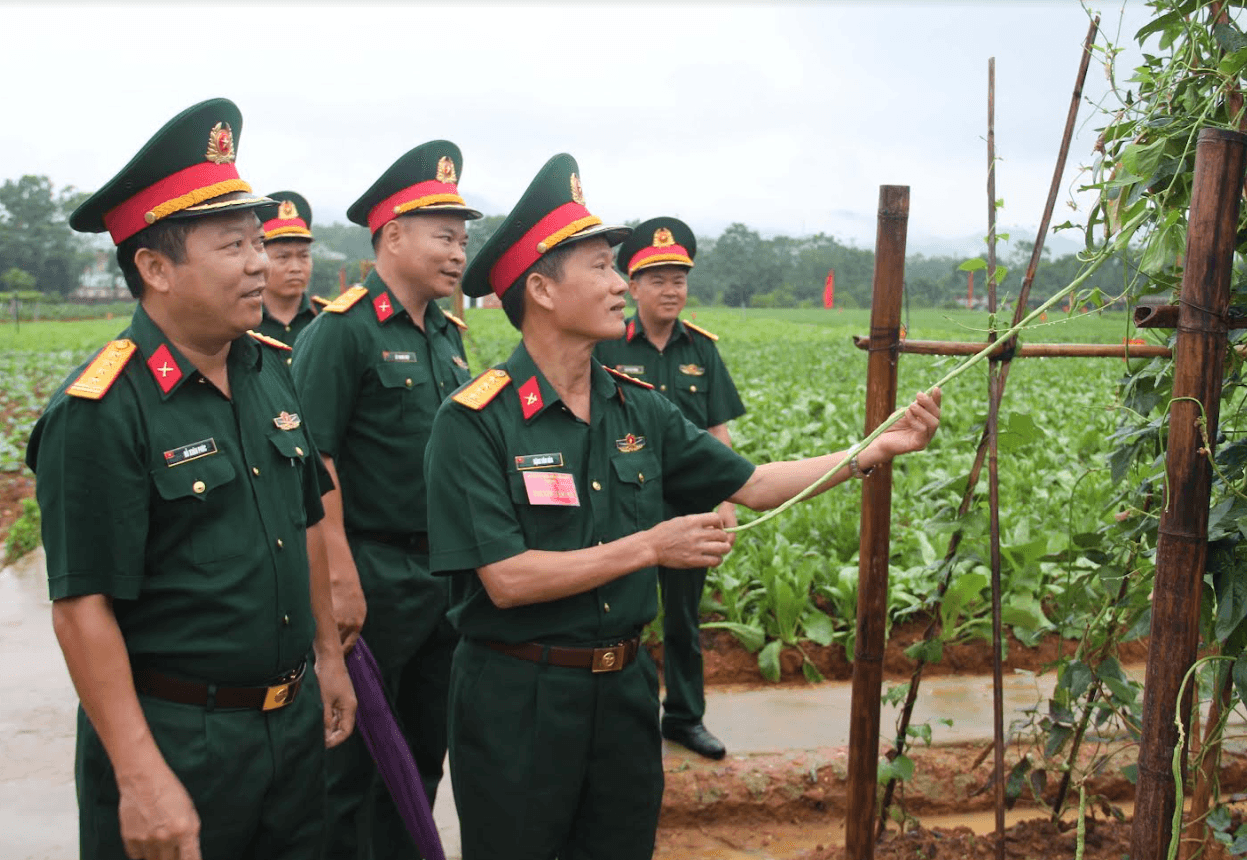 Cục Hậu cần Quân khu 2 chấm thi “Xây dựng đơn vị nuôi quân giỏi, quản lý quân nhu tốt”