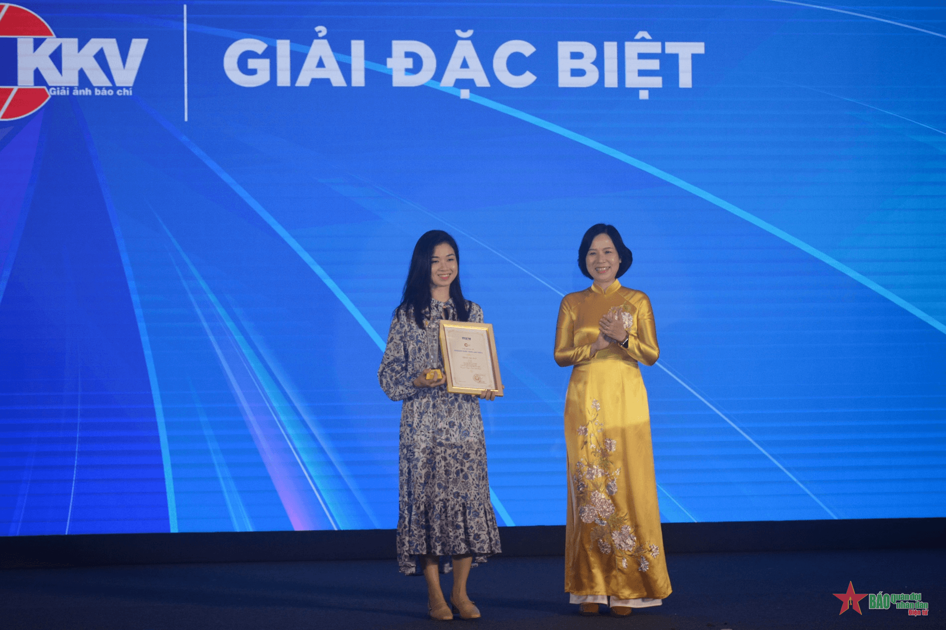 Trao giải ảnh báo chí “Khoảnh khắc Vàng” lần thứ 6