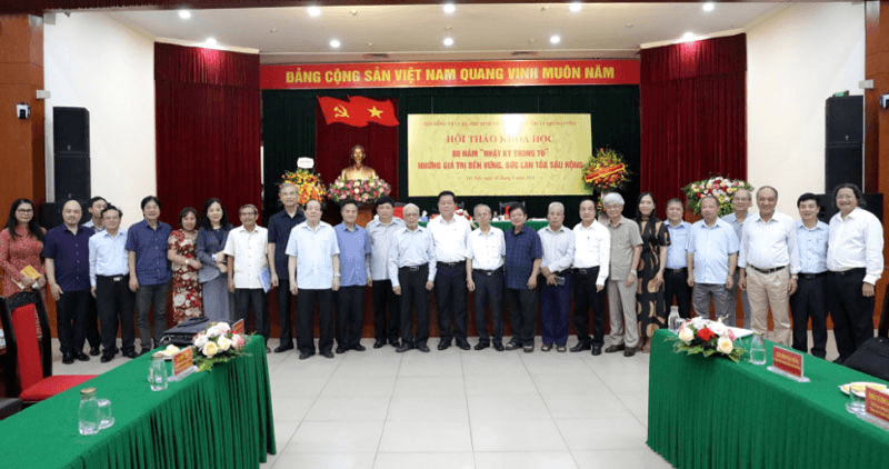 Mối quan hệ giữa khách thể thẩm mỹ và chủ thể sáng tạo qua "Nhật ký trong tù"
