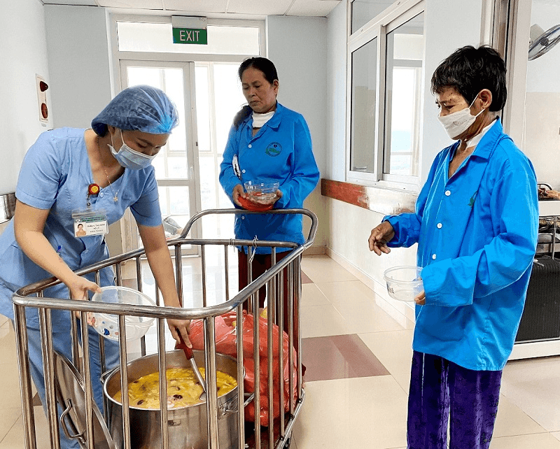 "Lửa hồng nhân ái" ở Bệnh viện Ung bướu Đà Nẵng