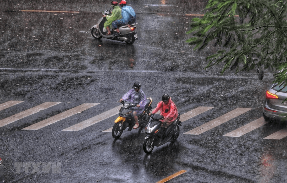 Thời tiết hôm nay (17-9): Mưa dông vẫn tiếp diễn tại nhiều khu vực trên cả nước