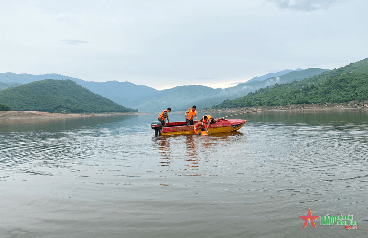 Ban CHQS huyện Hòa Vang (Bộ CHQS thành phố Đà Nẵng): Nâng cao kỹ năng cứu hộ, cứu nạn trước mùa mưa bão