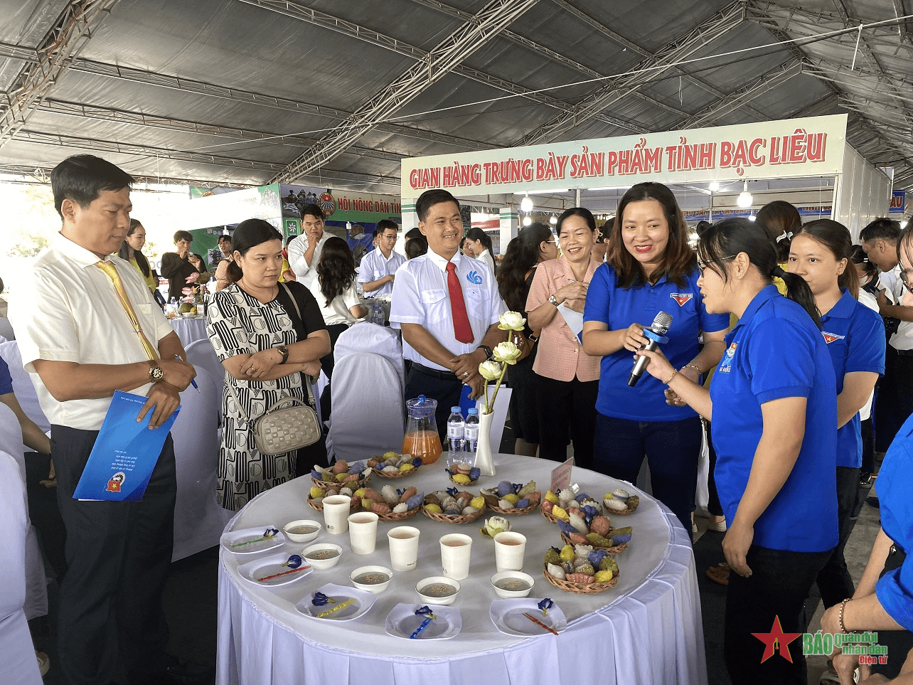 Gần 100.000 lượt khách đến tham quan và mua sắm tại “Festival Nông sản Việt Nam - Vĩnh Long năm 2023”