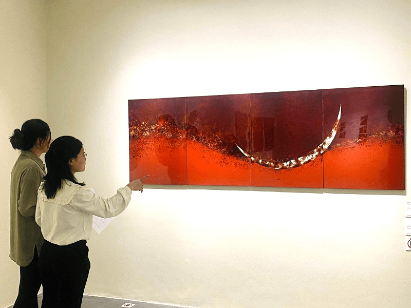 Nữ nghệ sĩ Nhật Bản Ando Saeko và “Trăng”