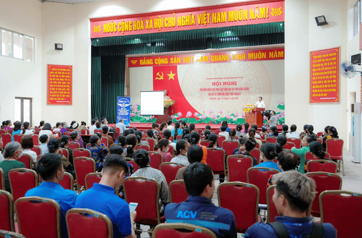 Không đốt rơm rạ để bảo đảm an toàn hàng không
