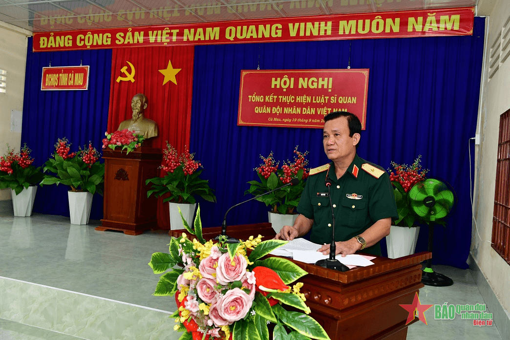 Thiếu tướng Hồ Văn Thái dự Hội nghị tổng kết Luật Sĩ quan tại Trường Quân sự Quân khu 9 và Bộ CHQS tỉnh Cà Mau