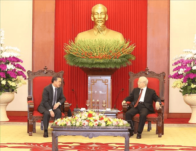 Tổng Bí thư Nguyễn Phú Trọng tiếp Đại sứ Lào tại Việt Nam nhân kết thúc nhiệm kỳ công tác