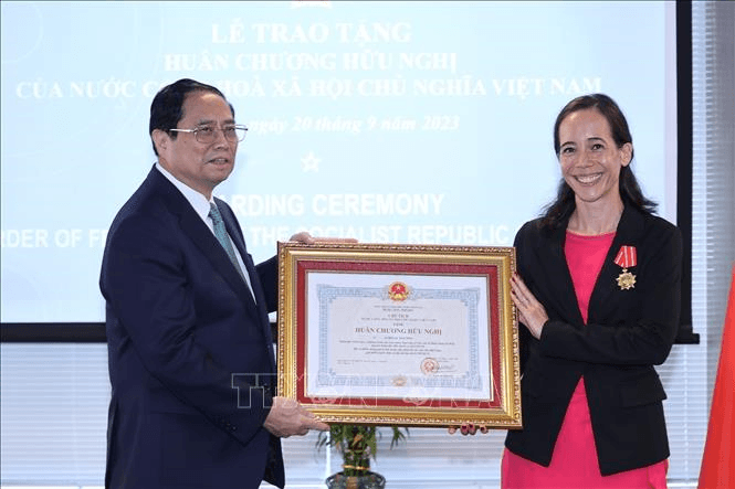 Thủ tướng Phạm Minh Chính tiếp Giám đốc Chiến lược Chương trình Liên minh toàn cầu về vaccine và tiêm chủng