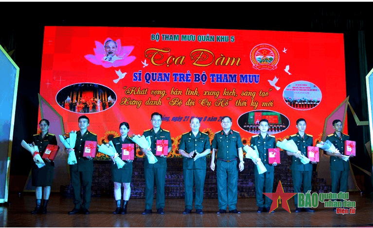 Bộ Tham mưu Quân khu 5 tổ chức Tọa đàm sĩ quan trẻ