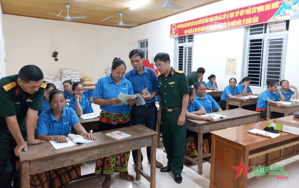 Xóa mù chữ để xóa nghèo