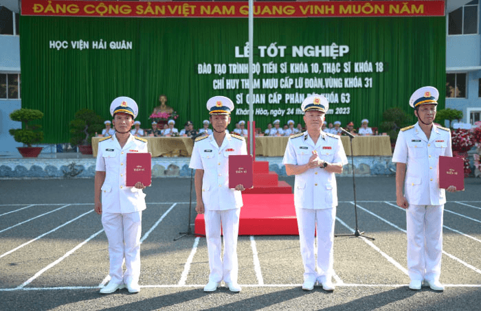 Xây dựng đội ngũ cán bộ, giảng viên đáp ứng tốt yêu cầu nhiệm vụ