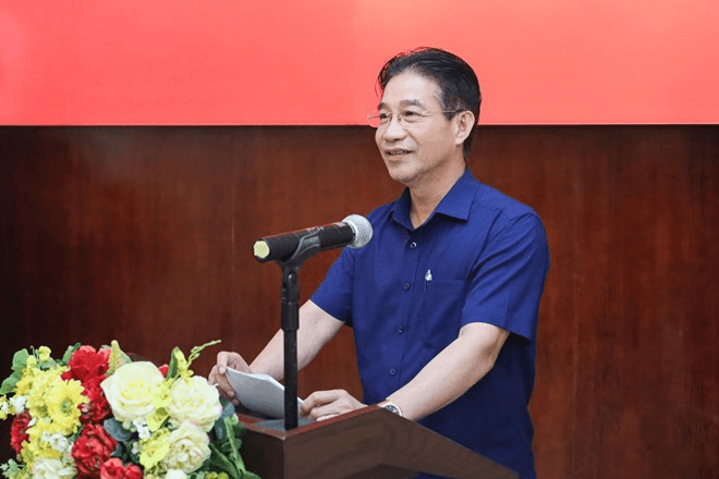 Bổ nhiệm Phó chủ nhiệm Văn phòng Chủ tịch nước, Phó chủ nhiệm Ủy ban Dân tộc