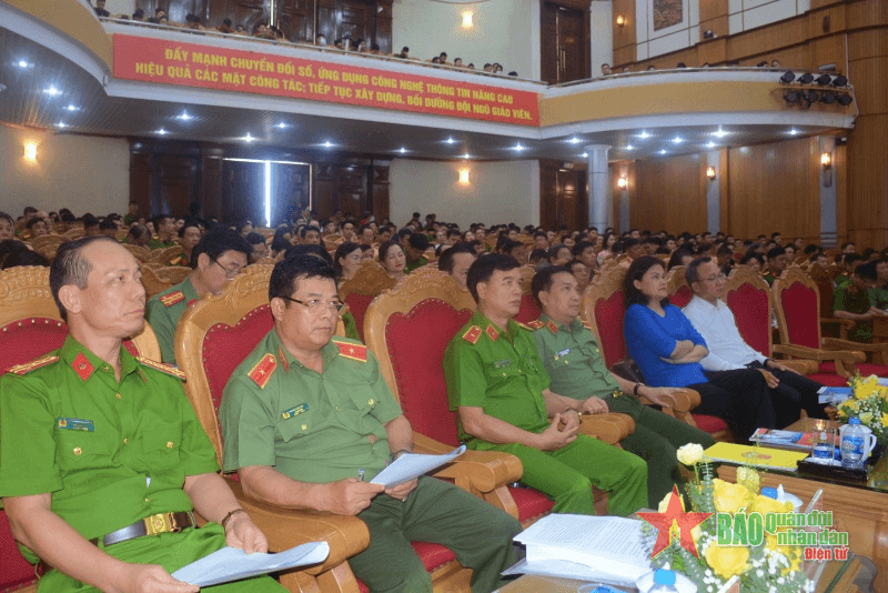 Bảo đảm trật tự, an toàn giao thông góp phần phát triển kinh tế - xã hội