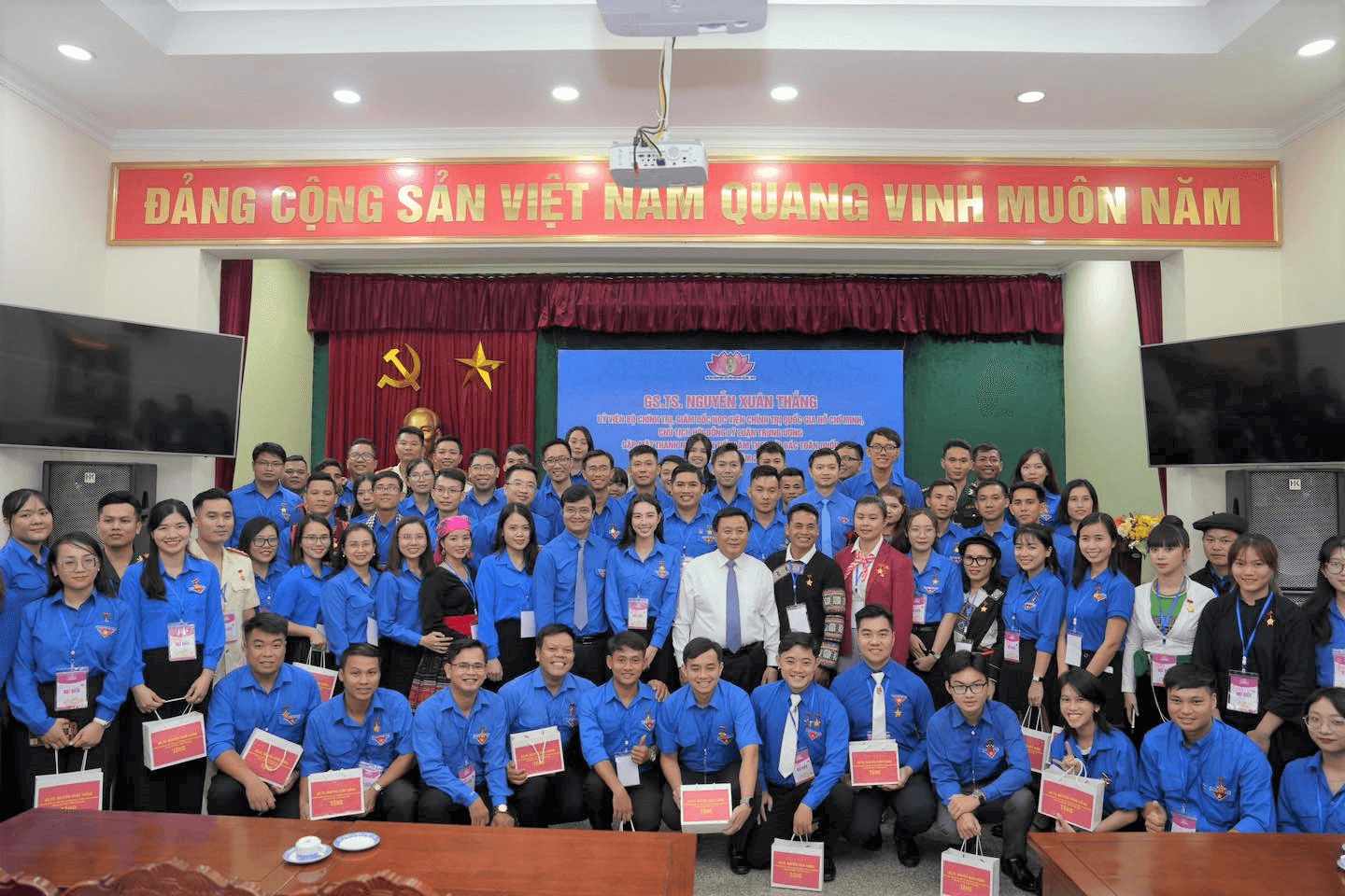 Tạo môi trường để thanh niên phấn đấu, rèn luyện, thực hiện các nội dung đăng ký học và làm theo Bác