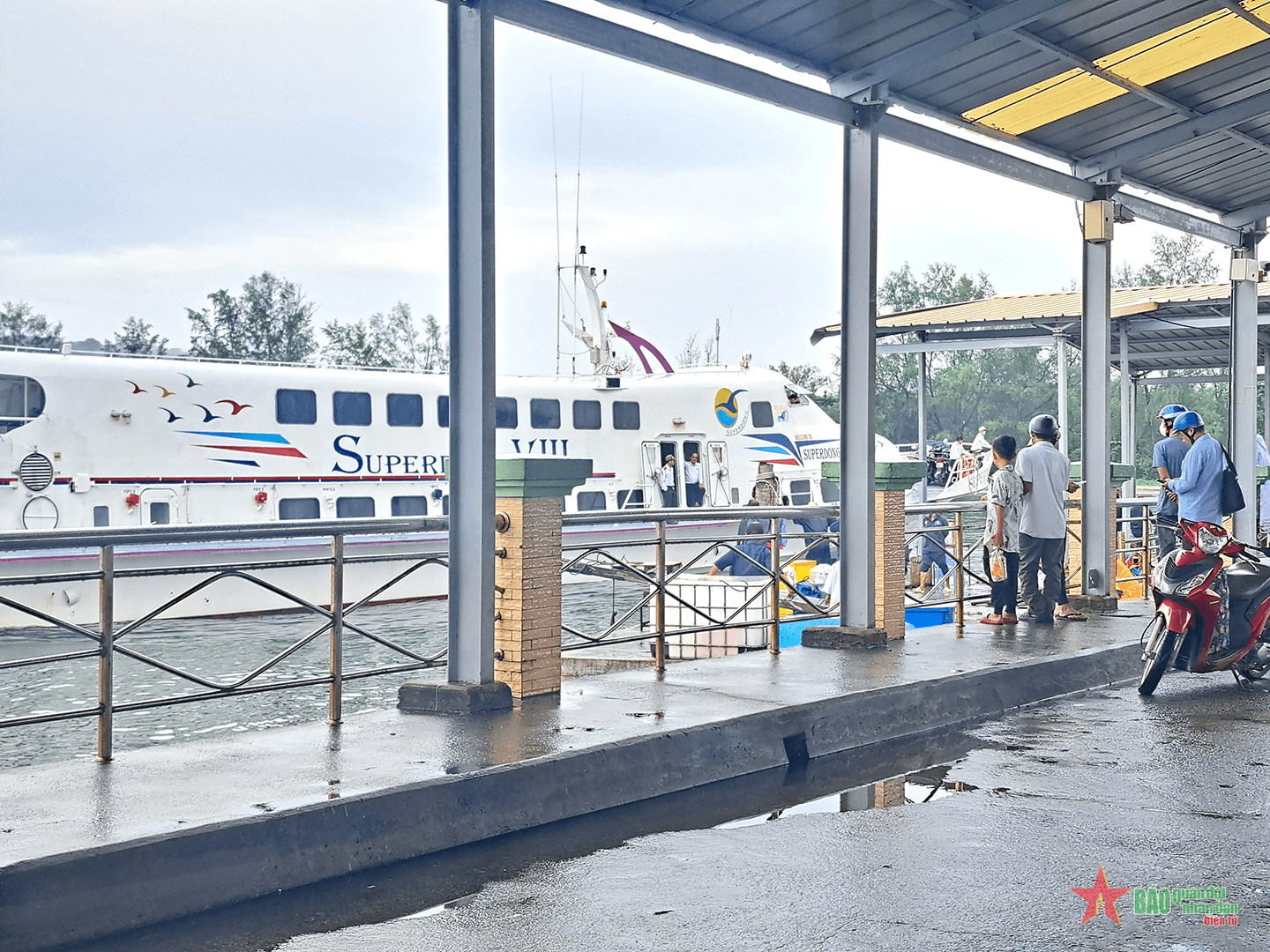 Kiên Giang tạm ngưng hoạt động tàu từ đất liền ra các đảo
