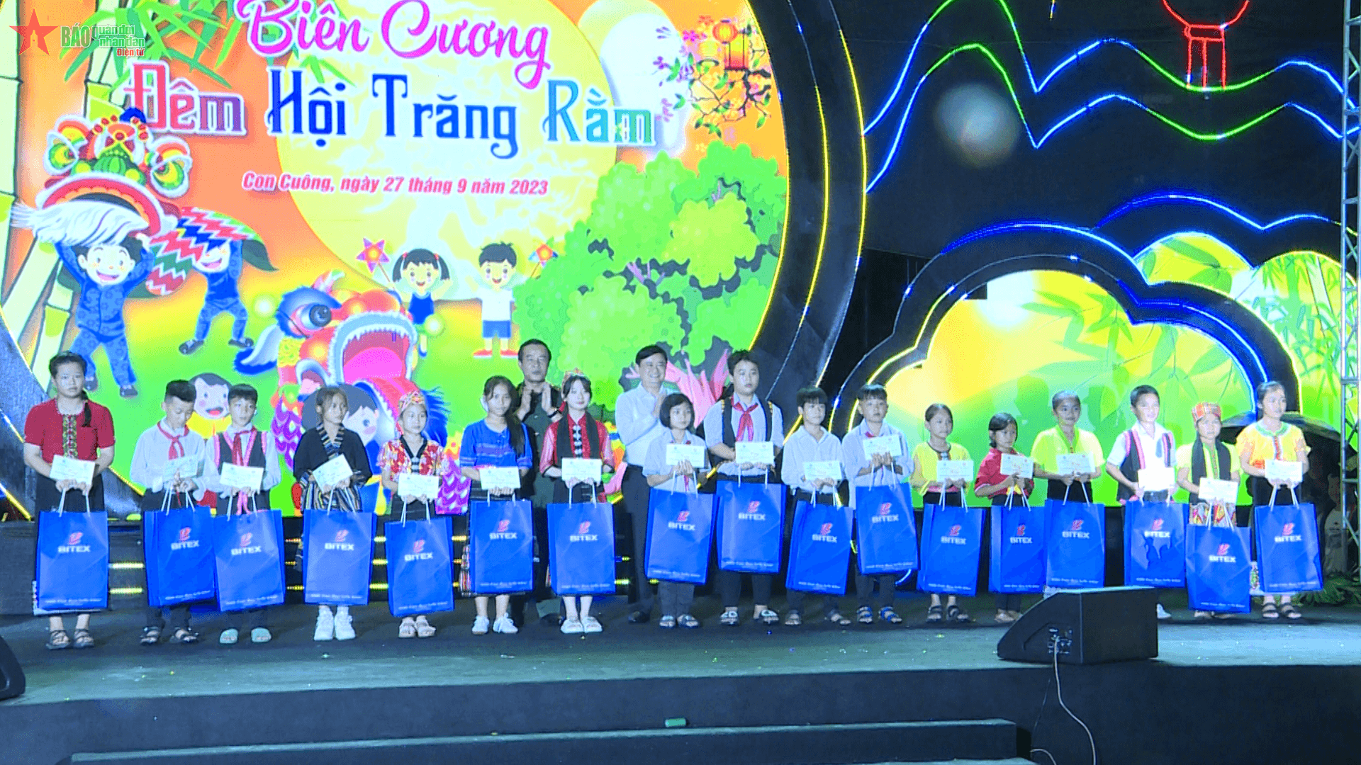 Bộ tư lệnh Bộ đội Biên phòng tổ chức Chương trình "Biên cương - Đêm hội trăng rằm"