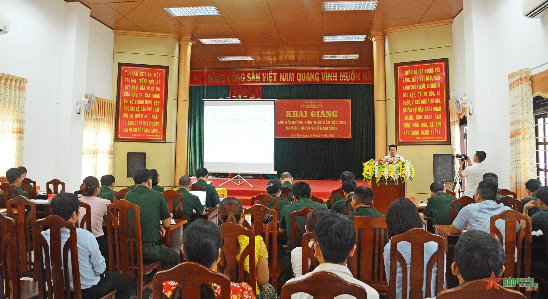 Bồi dưỡng kiến thức dân tộc cho cán bộ, công nhân viên tại Chi nhánh 716 (Binh đoàn 15)