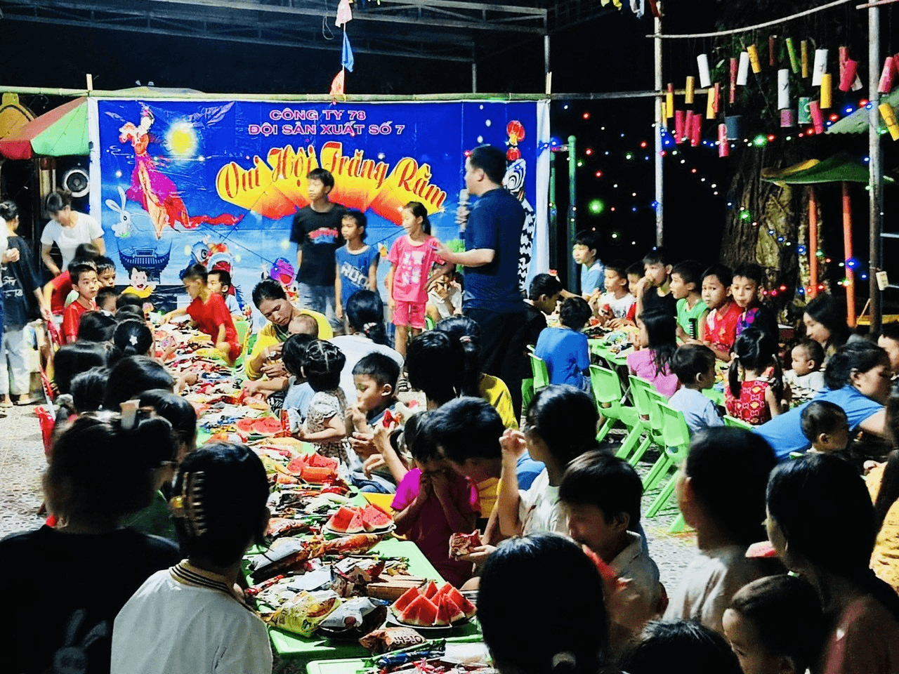 Đoàn Kinh tế-Quốc phòng 78 tổ chức đón Tết Trung thu cho trẻ em vùng biên giới