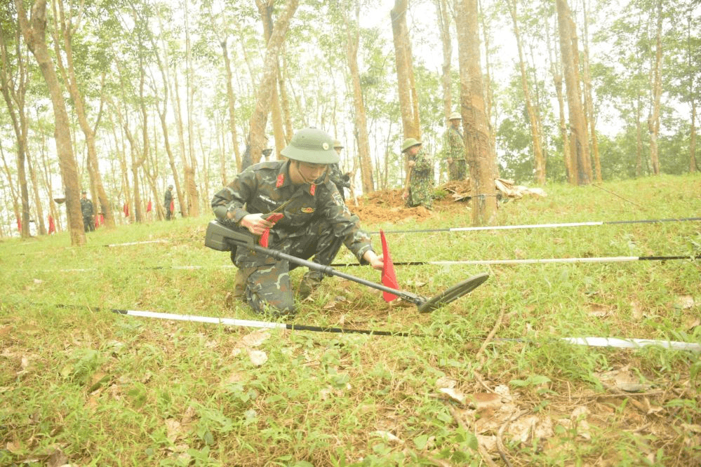 Để pháp luật đi nhanh vào cuộc sống