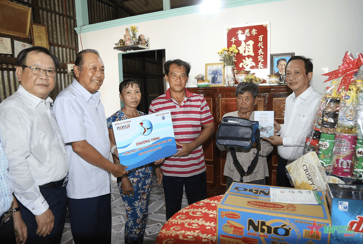 Nhiều hoạt động tại Chương trình "Cùng ngư dân thắp sáng đèn trên biển"