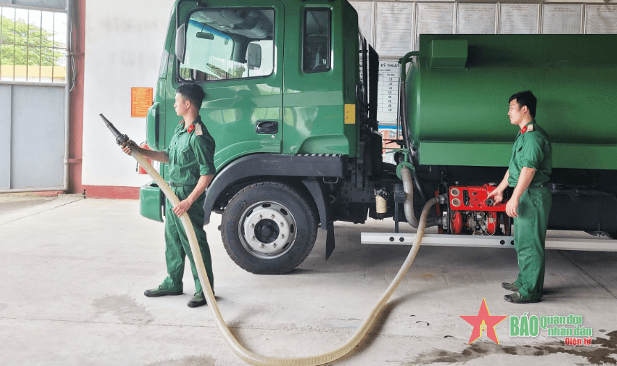 Hành trình sáng tạo: Bơm cứu hỏa lắp trên xe téc chở nước