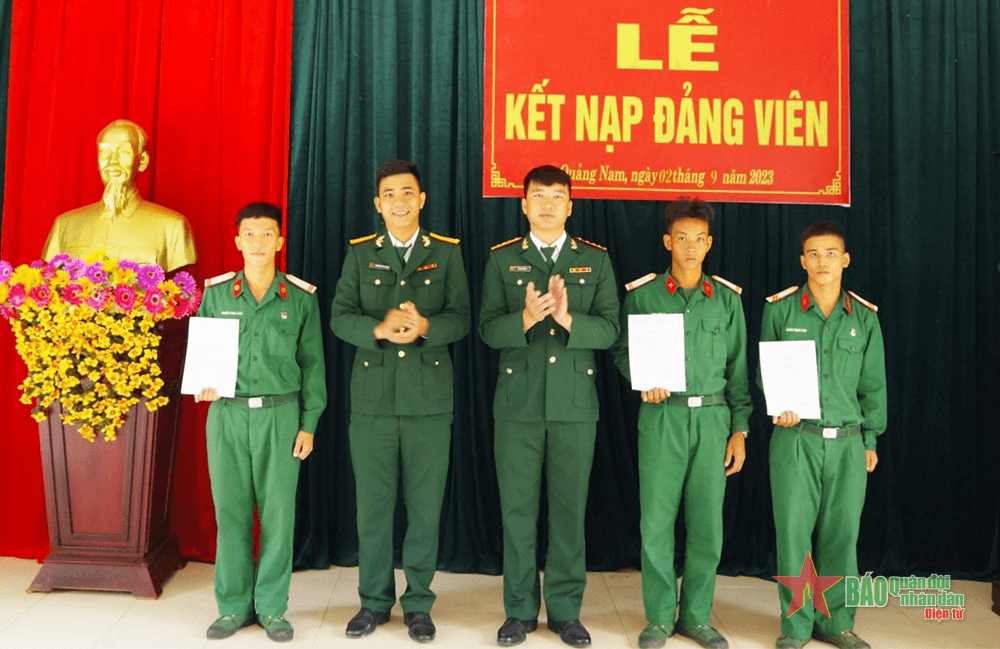 Nhớ ngày vào Đảng