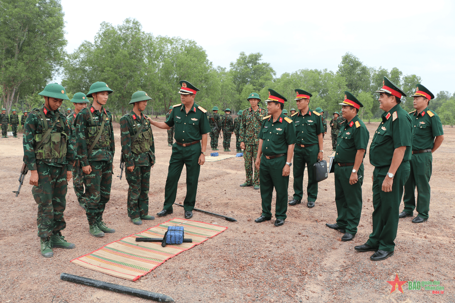 Bước chuyển vững chắc ở Sư đoàn xây dựng “điểm” chính quy
