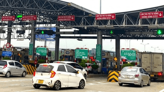 Sẽ thí điểm thu phí không dừng tại sân bay Nội Bài, Tân Sơn Nhất trong 6 tháng?