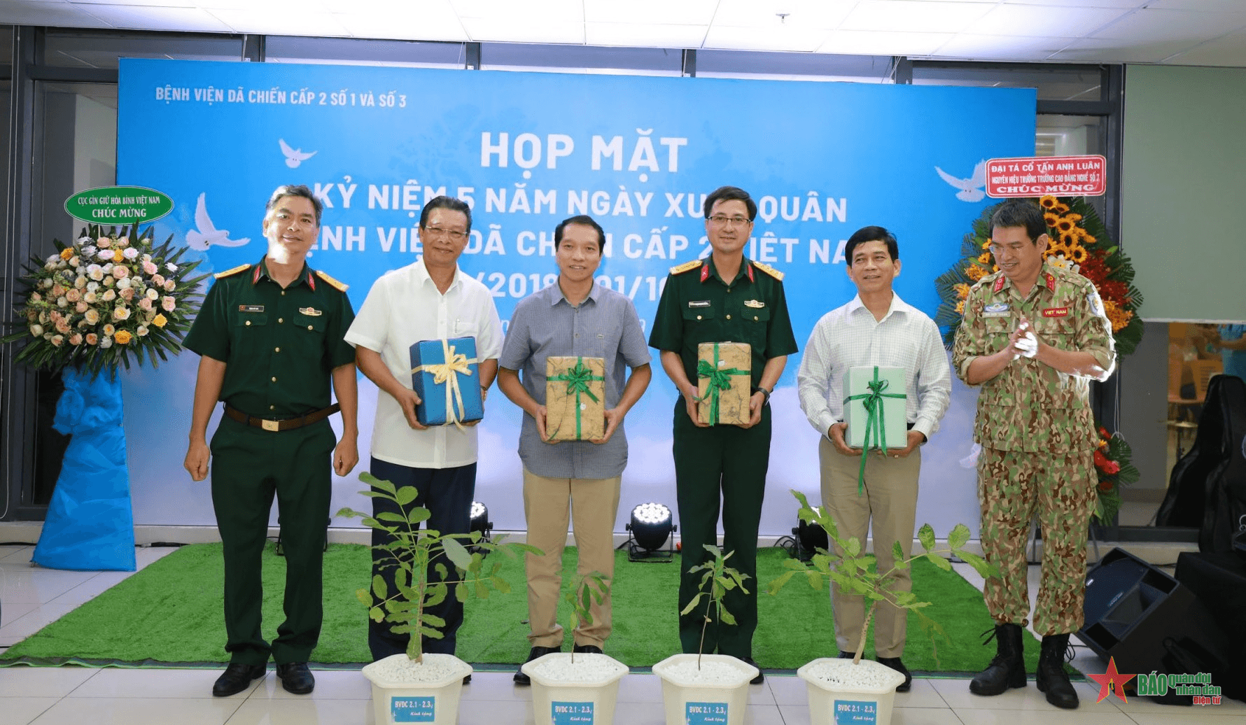 Kỷ niệm 5 năm Ngày xuất quân đầu tiên của Bệnh viện dã chiến cấp 2 Việt Nam