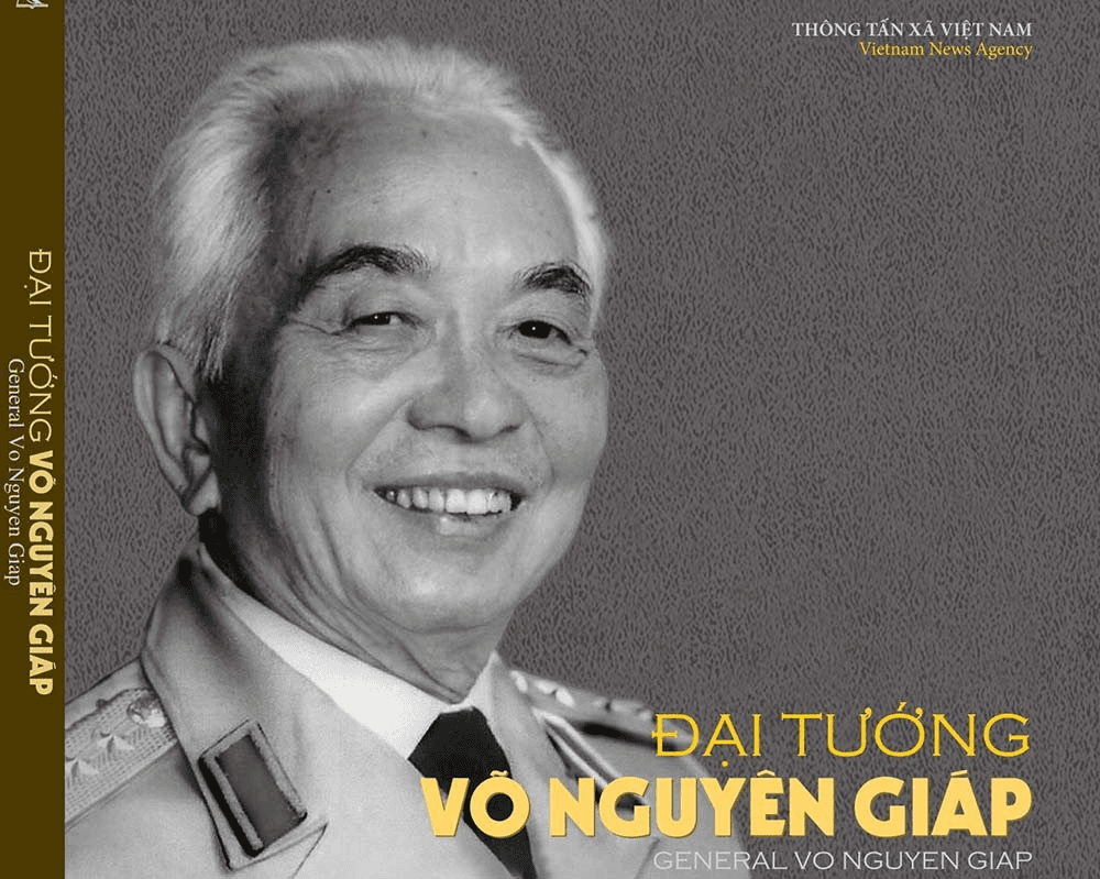Nhà xuất bản Thông tấn ra mắt Sách ảnh "Đại tướng Võ Nguyên Giáp"