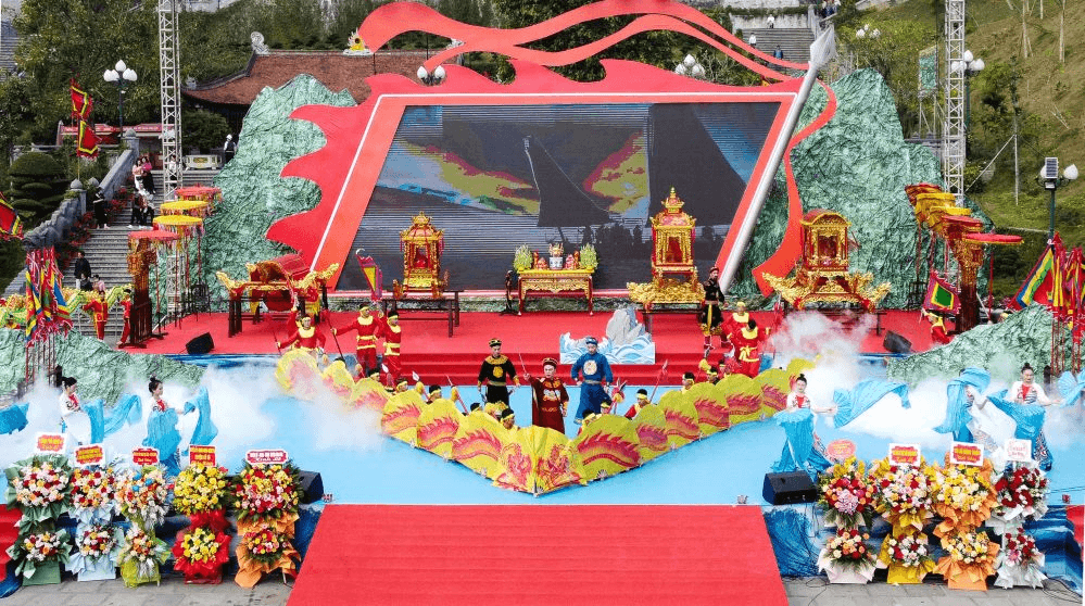 Đền thiêng Cửa Ông nơi cửa biển