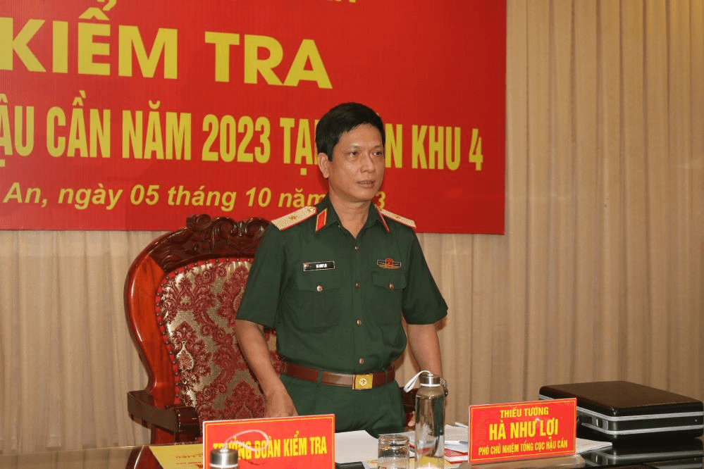Thiếu tướng Hà Như Lợi kiểm tra công tác hậu cần tại Quân khu 4