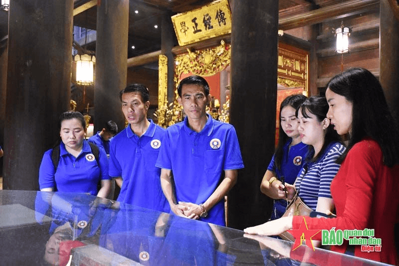 Hà Nội trong mắt bạn Lào