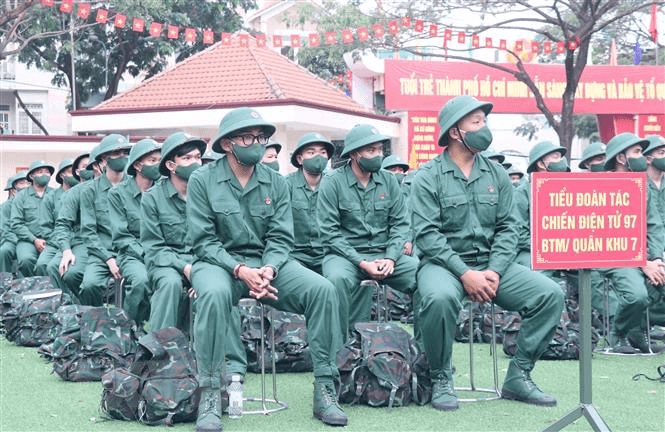Công dân khi đi kiểm tra, sơ tuyển, khám sức khỏe thực hiện nghĩa vụ quân sự phải thực hiện những gì?