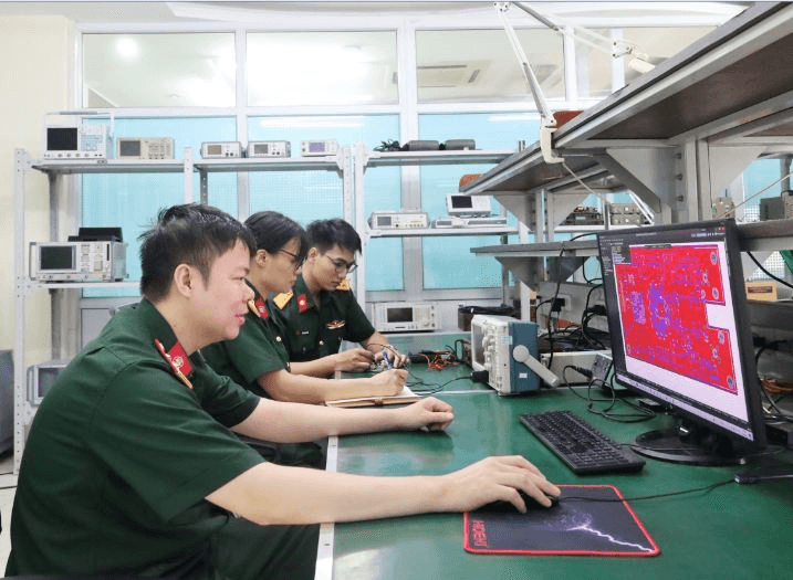 Mạnh dạn giao việc - "bí quyết" bảo đảm tốt kỹ thuật thông tin quân sự