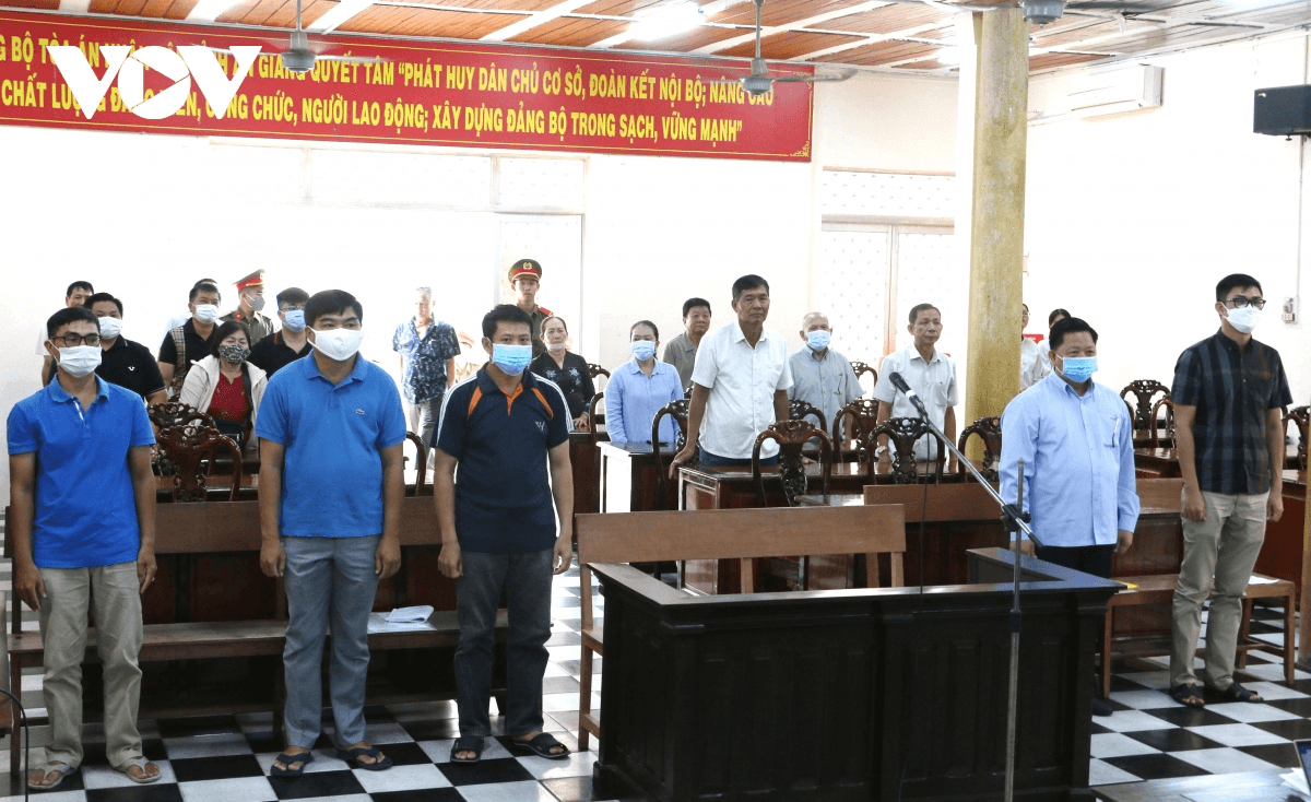 Cấp sai hơn 5.000 biển số ô tô: Cựu trưởng phòng Cảnh sát giao thông hầu tòa