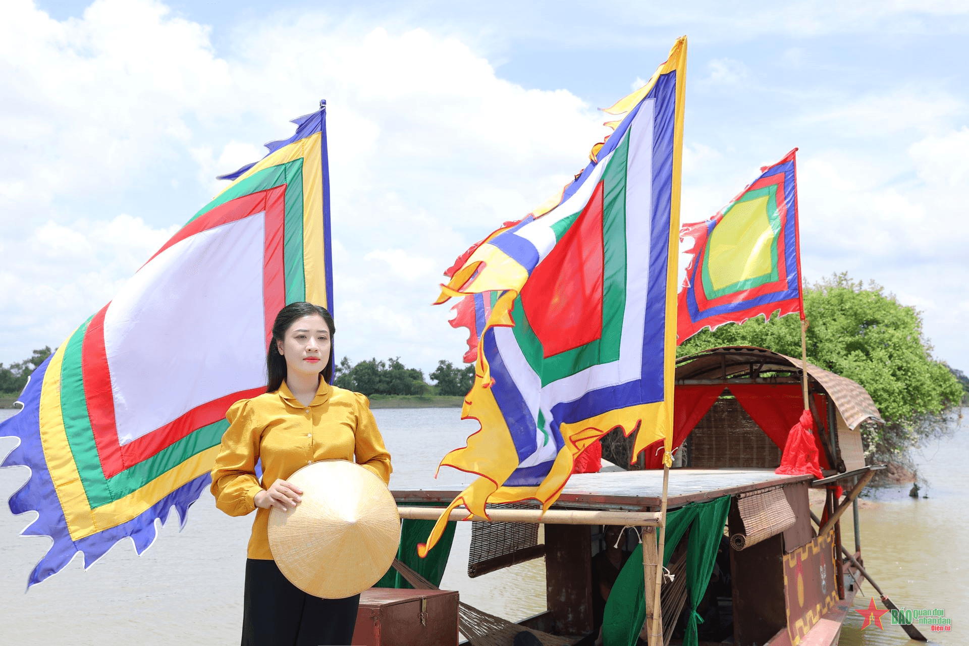 Trở về một góc ký ức Hà Nội qua MV mới của ca sĩ Bích Hồng